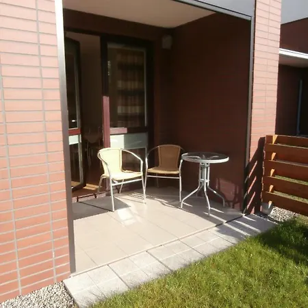 Tosia: Beachside Retreat With Garden Oasis Apartment Kolobrzeg